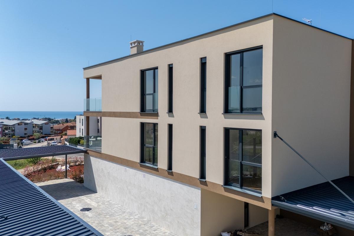 001-2053-12-Novigrad-Spacious-apartment-with-private-garden-sale