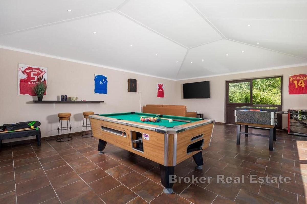 Ekskluzywna, odnowiona willa w Istrii z basenem i dużym ogrodem