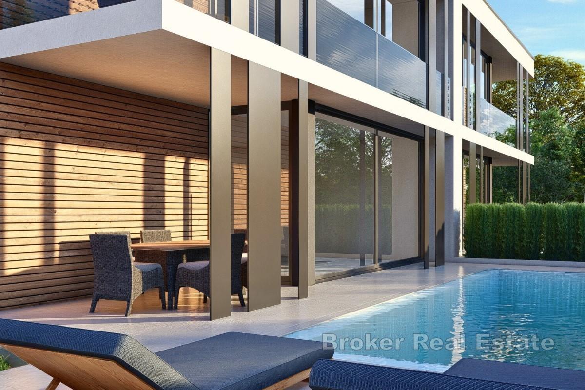 Appartement exclusif au rez-de-chaussée avec jardin et piscine
