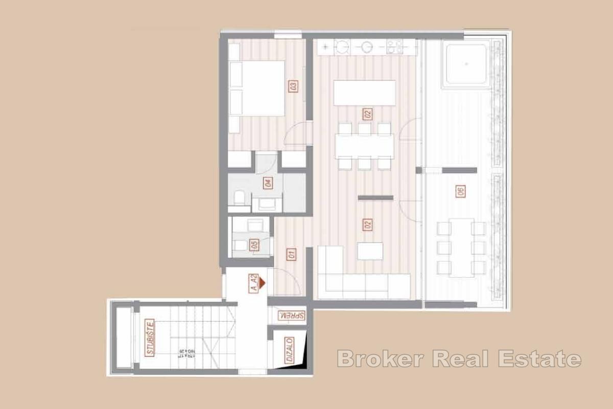 Квартира на первом этаже с террасой, джакузи и видом на море