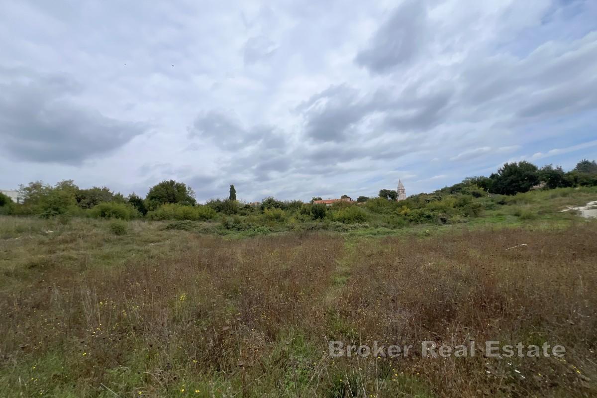 Terrain avec projet pour une villa de luxe avec piscine