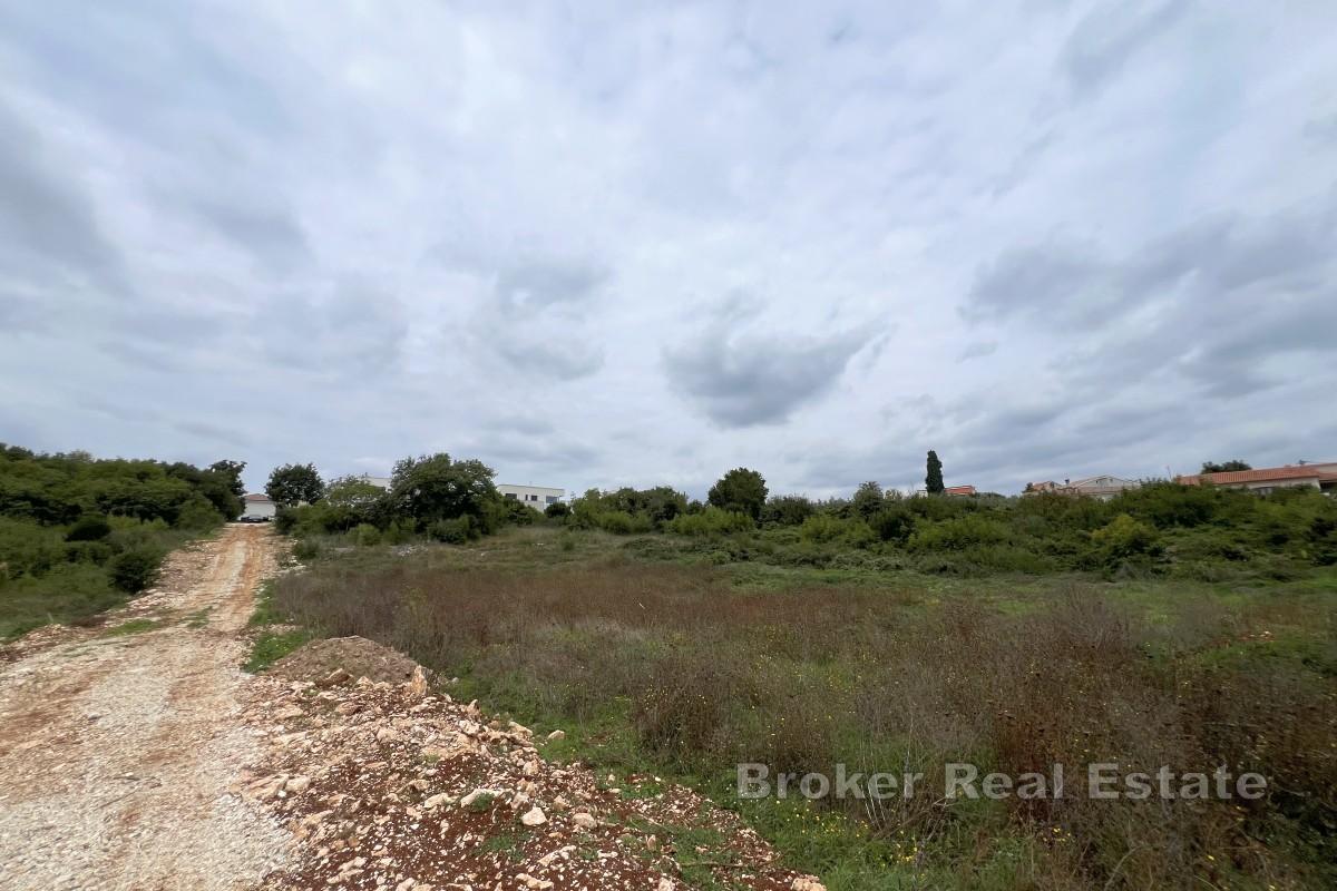 Terrain avec projet pour une villa de luxe avec piscine