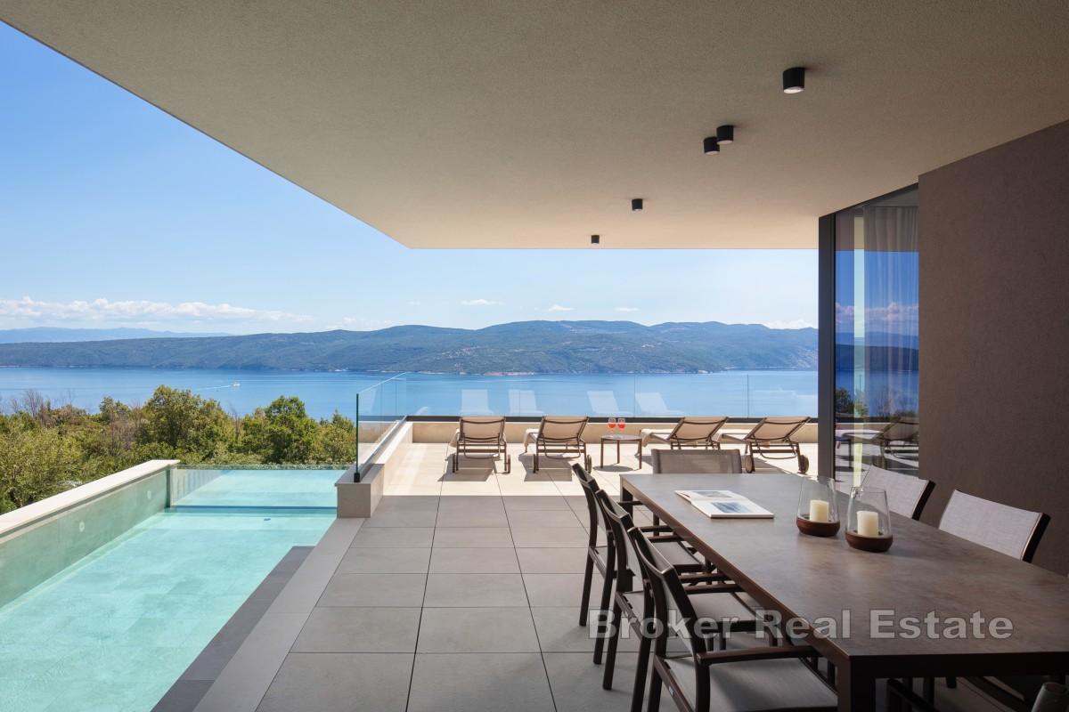 Eksklusiv villa med basseng, velværeområde og panoramautsikt over havet