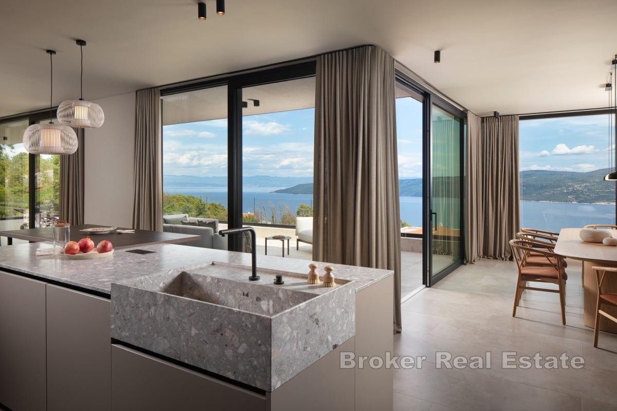 Eksklusiv villa med basseng, velværeområde og panoramautsikt over havet