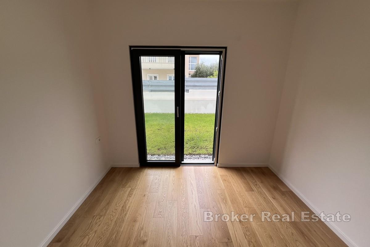 Appartement exclusif avec jardin et piscine privés à Premantura