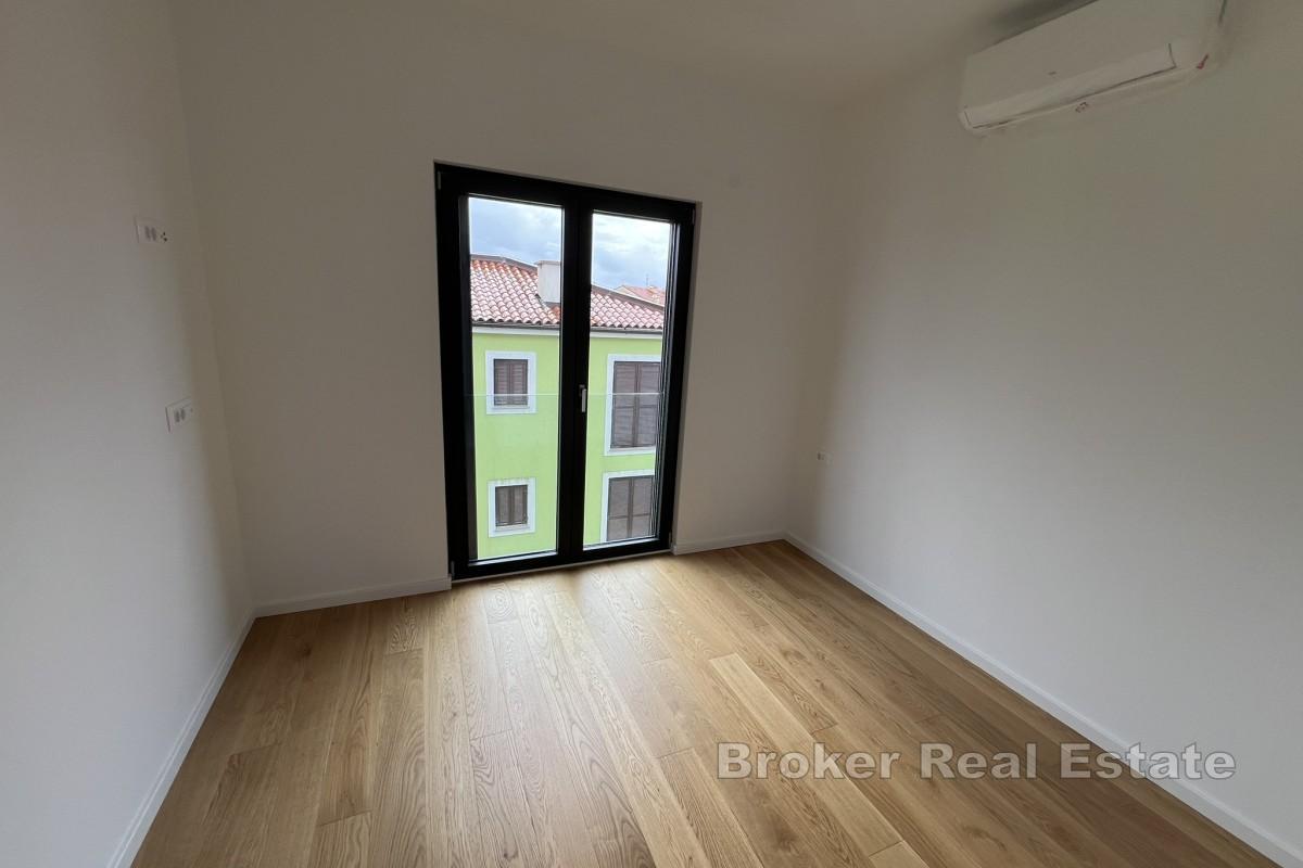 Moderno appartamento al primo piano con terrazza in posizione privilegiata