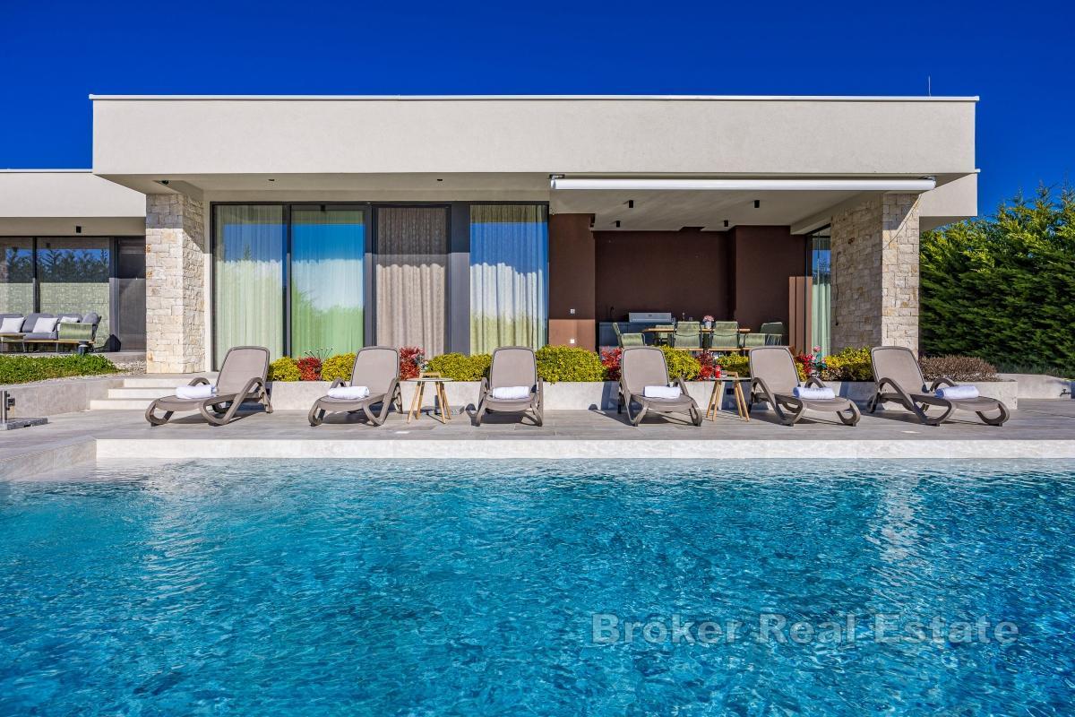 Ekskluzywna, nowoczesna willa z widokiem na morze i strefą wellness