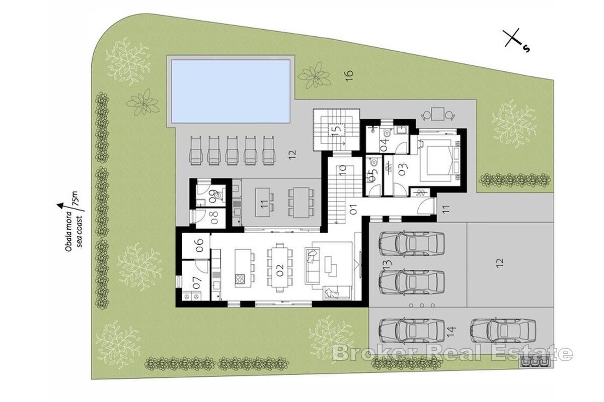 Moderne villa nær sjøen med svømmebasseng og romslig takterrasse