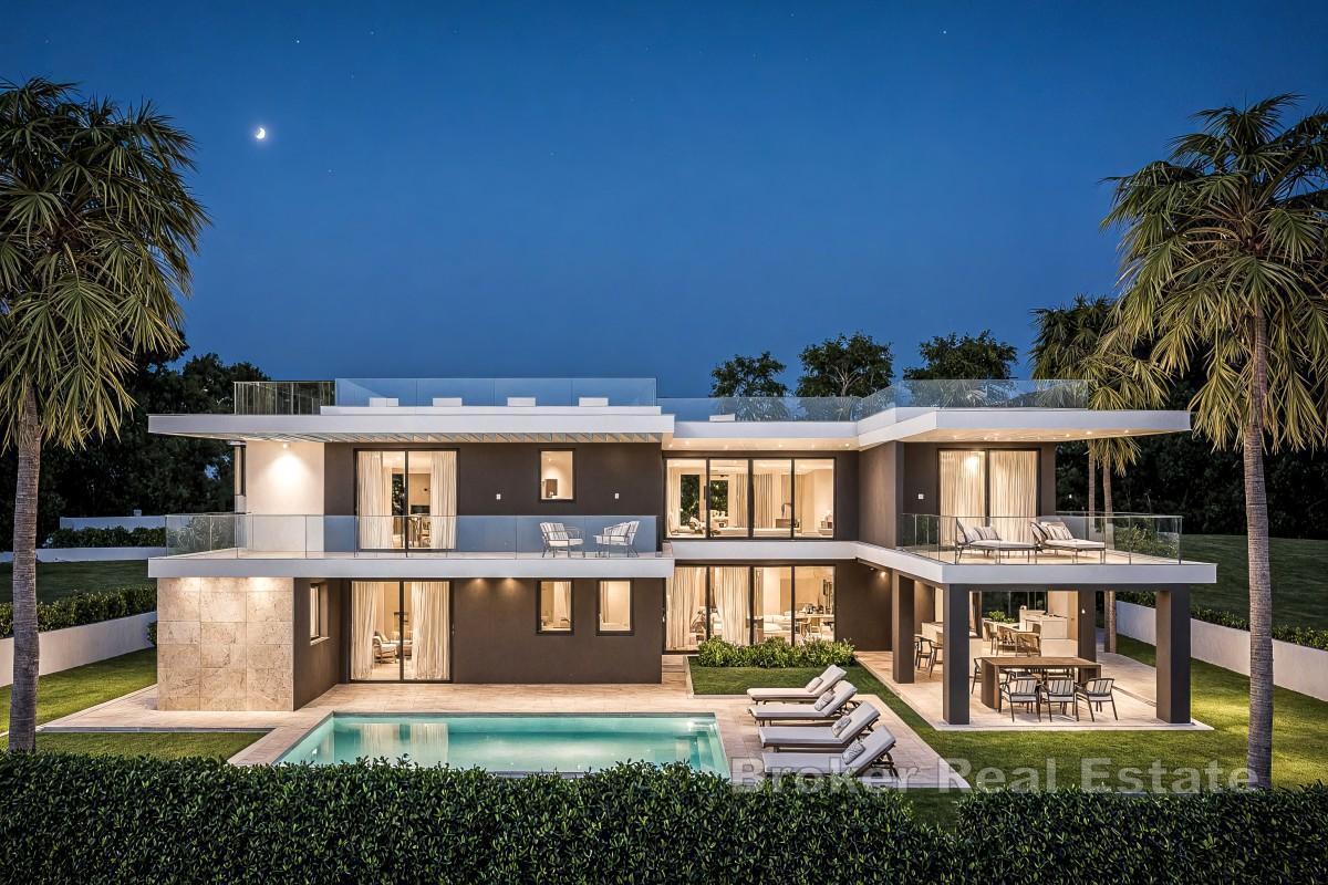 Exklusive Wohnvilla am Meer mit privater Dachterrasse