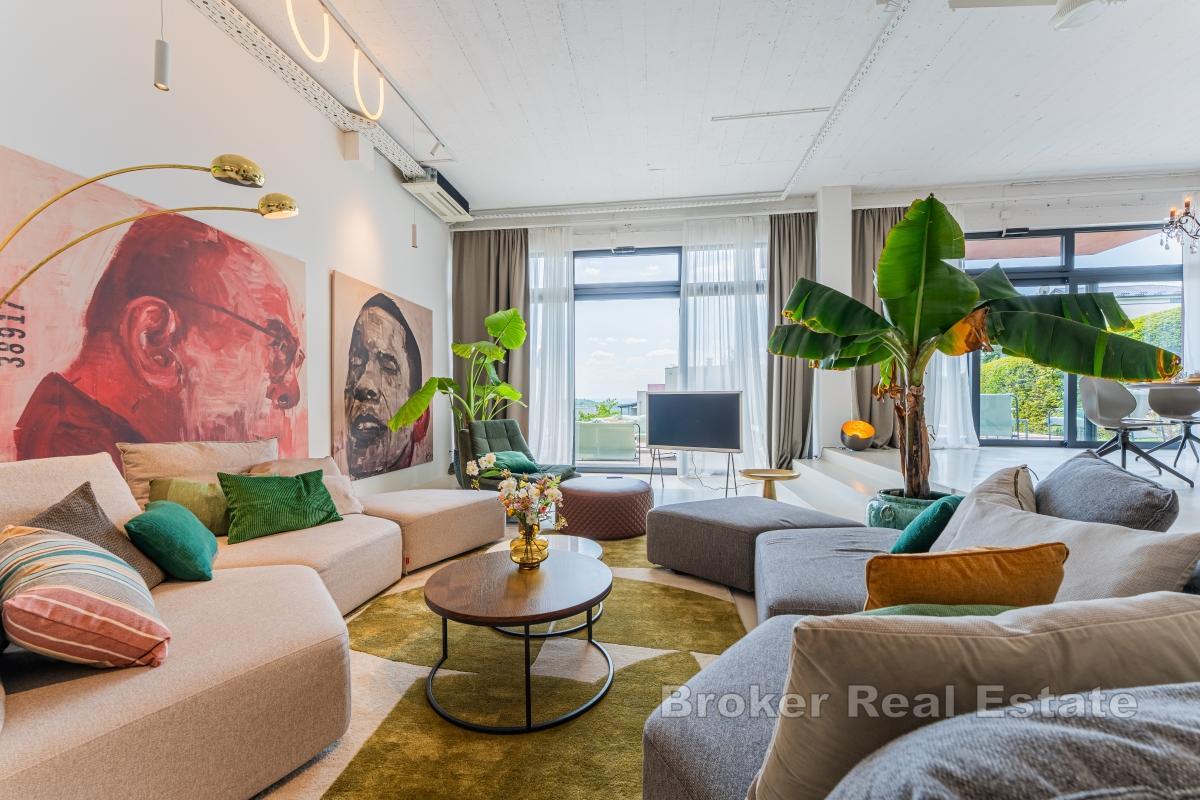 Eksklusiv villa med basseng og fullstendig privatliv i et fredelig miljø