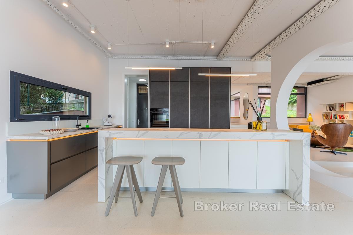 Exkluzívna vila s bazénom a úplným súkromím v pokojnom prostredí