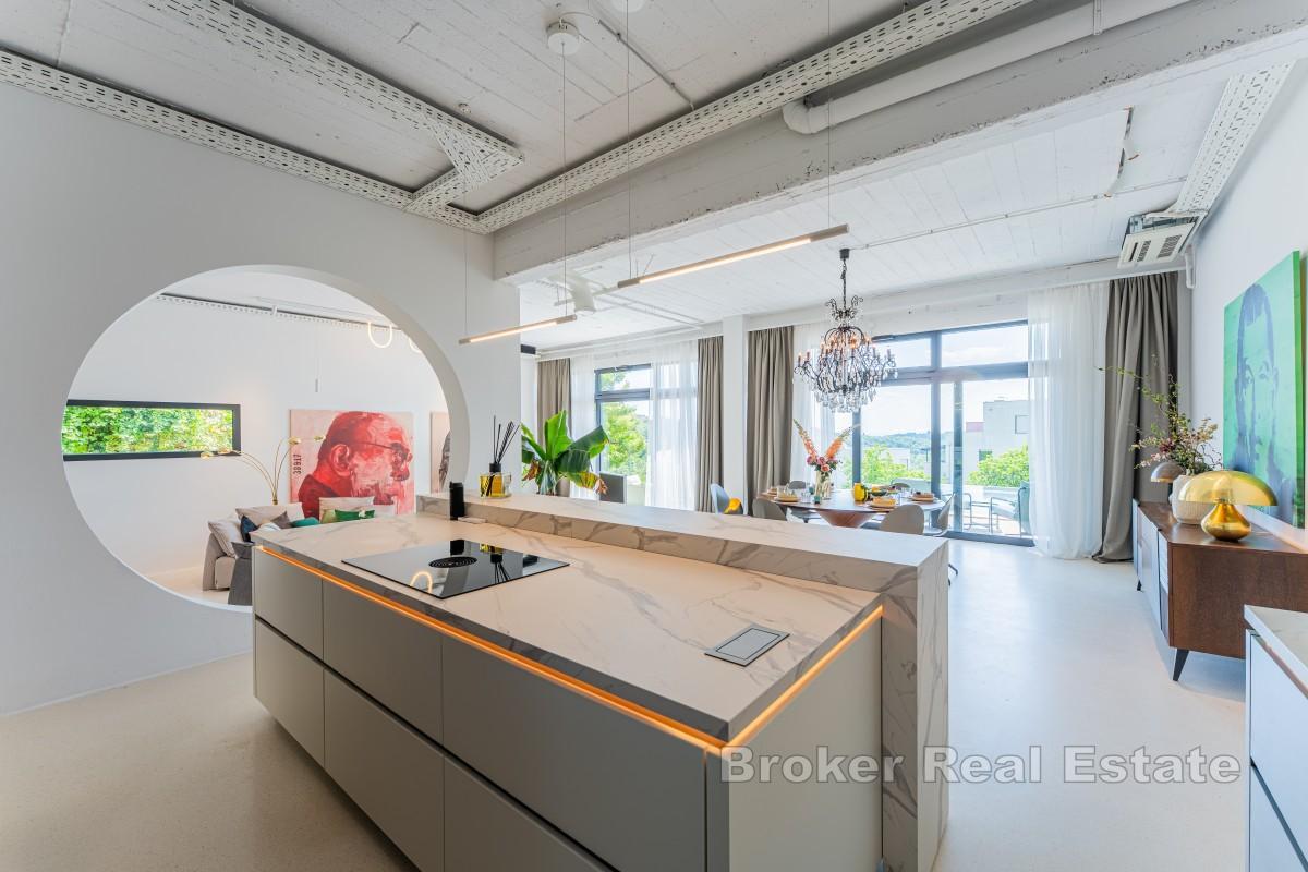 Eksklusiv villa med basseng og fullstendig privatliv i et fredelig miljø