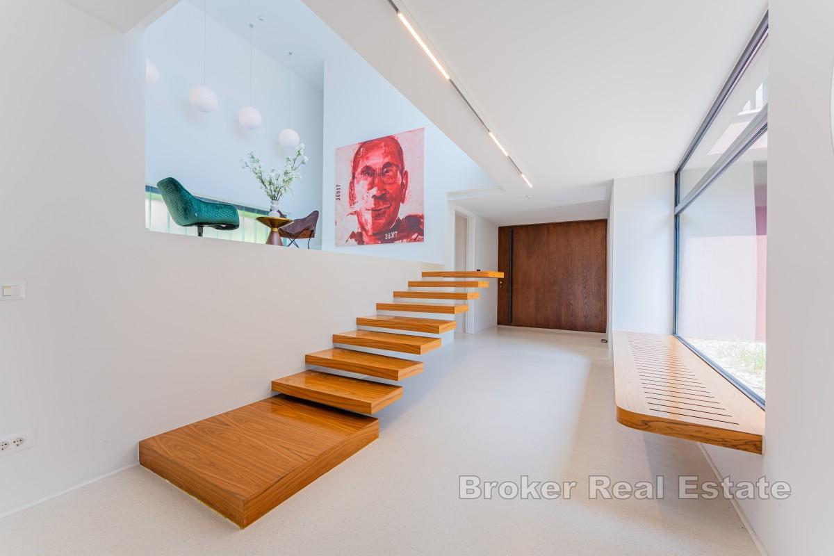 Eksklusiv villa med basseng og fullstendig privatliv i et fredelig miljø