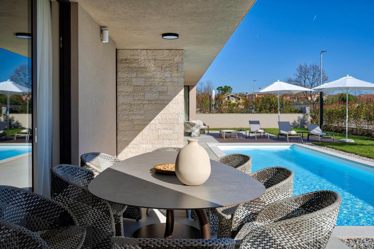 001-2053-47-Porec-single-storey-villa-with-pool-for-sale