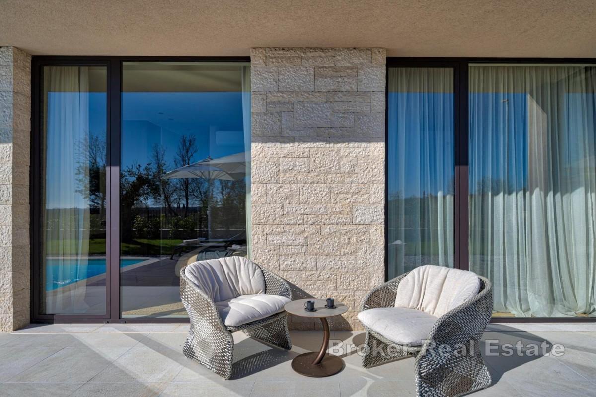 Luxusná vila s bazénom