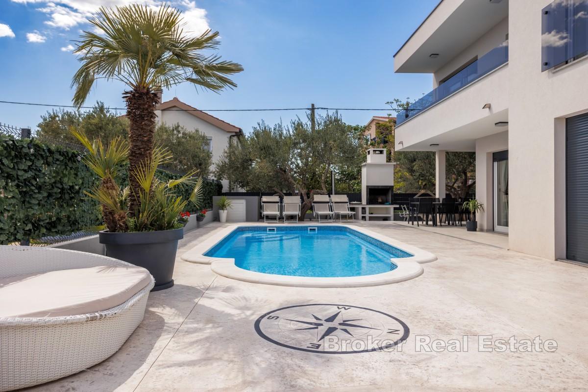 Attraktive Villa mit Pool