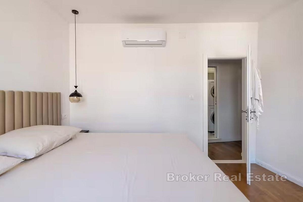 Potpuno renoviran dvosoban stan sa studio apartmanom u centru grada – izvrsno za život ili investiciju