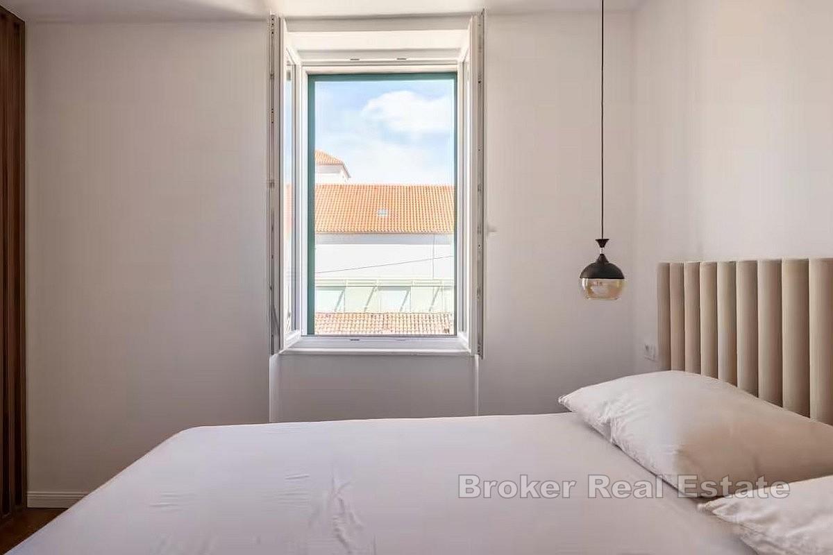 Potpuno renoviran dvosoban stan sa studio apartmanom u centru grada – izvrsno za život ili investiciju