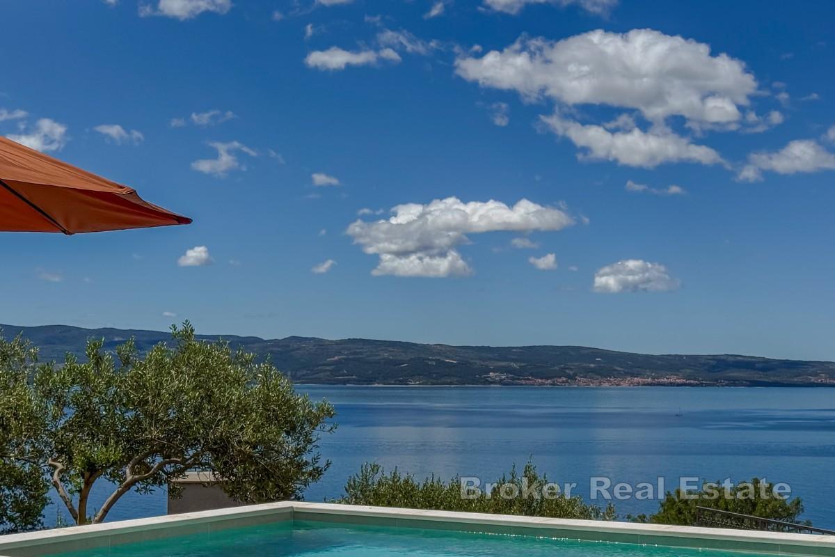 Elegantna mediteranska vila na mirnoj lokaciji