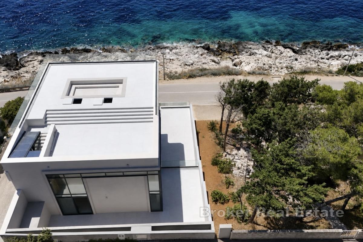Villa d'exception avec vue imprenable sur la mer