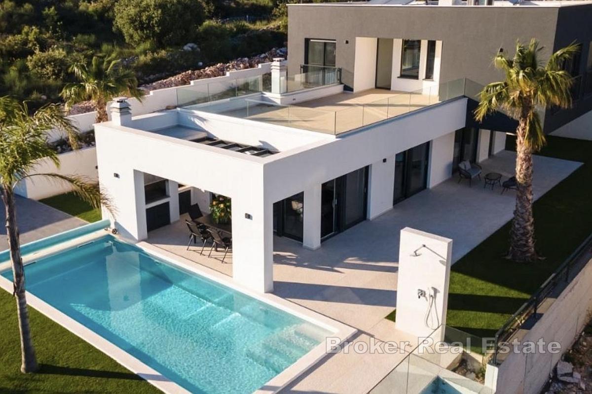Luksuzna vila s bazenom i jacuzzijem