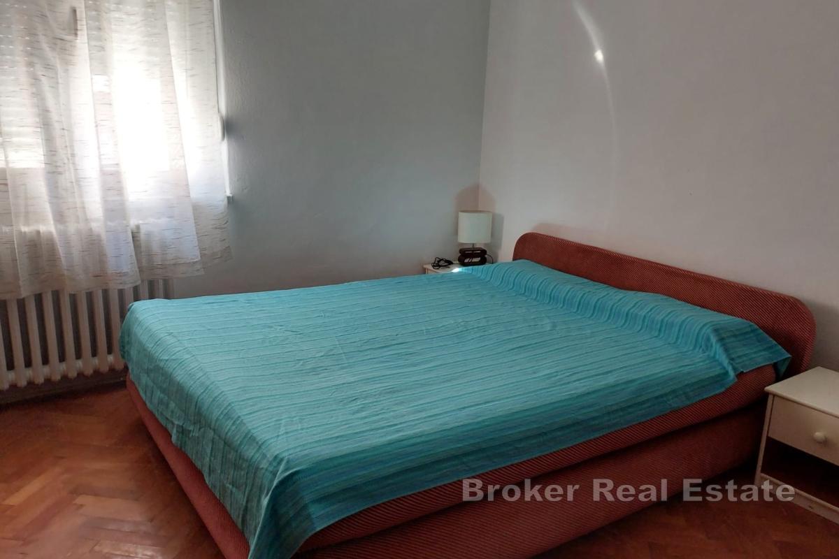 Helle und frisch renovierte Wohnung