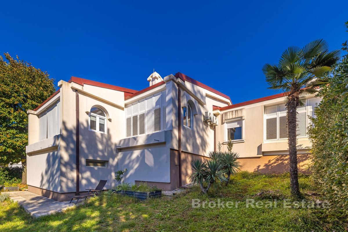 Dvojna kuća s pogledom na more