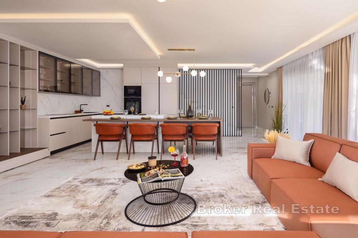 Luxuriöse, bezugsfertige Villa zu verkaufen