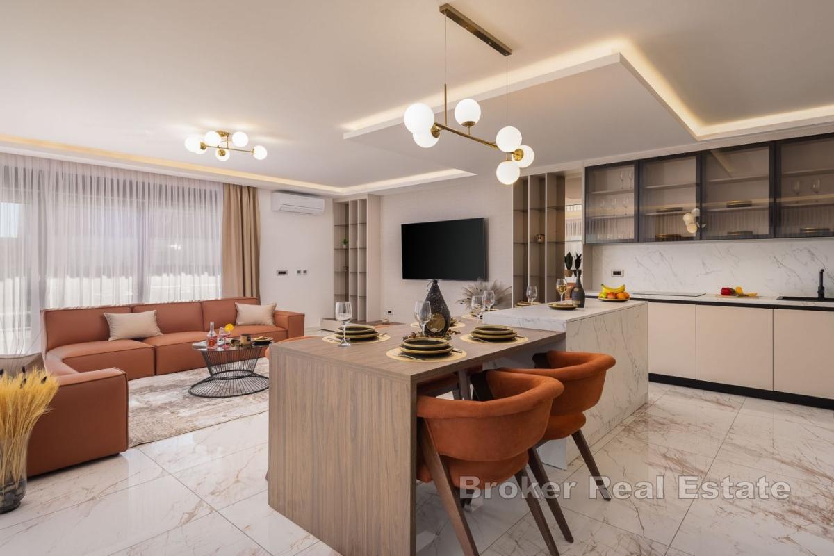 Luxuriöse, bezugsfertige Villa zu verkaufen