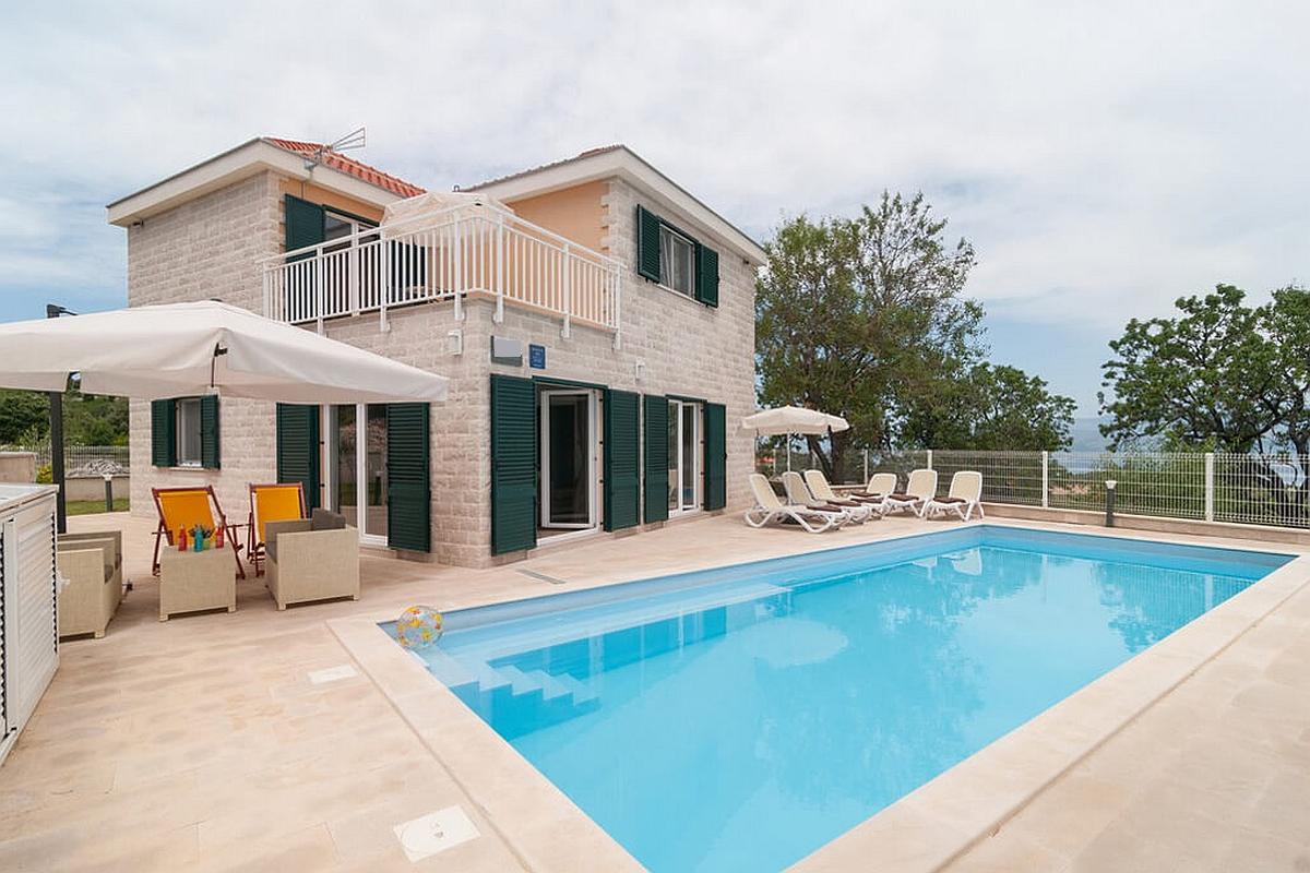 001-2057-12-Brac-Stone-house-with-pool-and-a-sea-view-for-sale