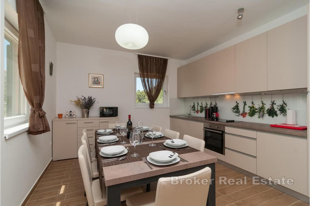 Maison en pierre d'exception avec vue mer et piscine