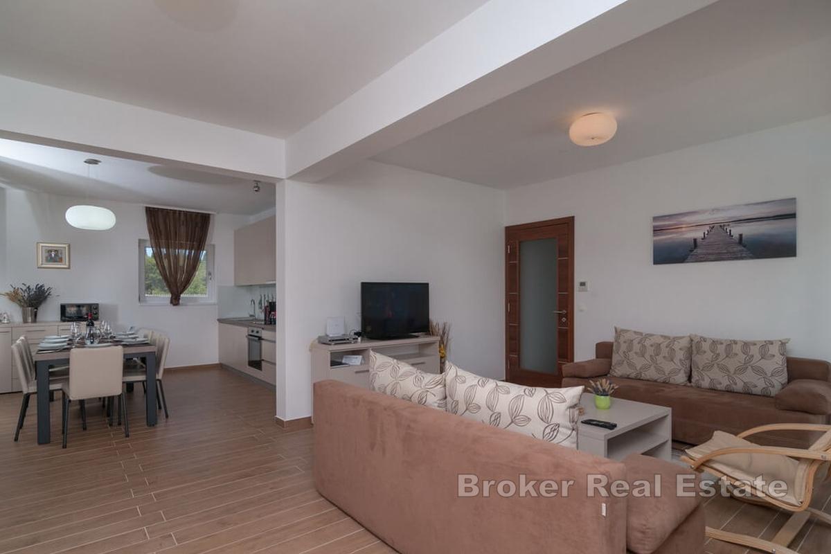 Maison en pierre d'exception avec vue mer et piscine