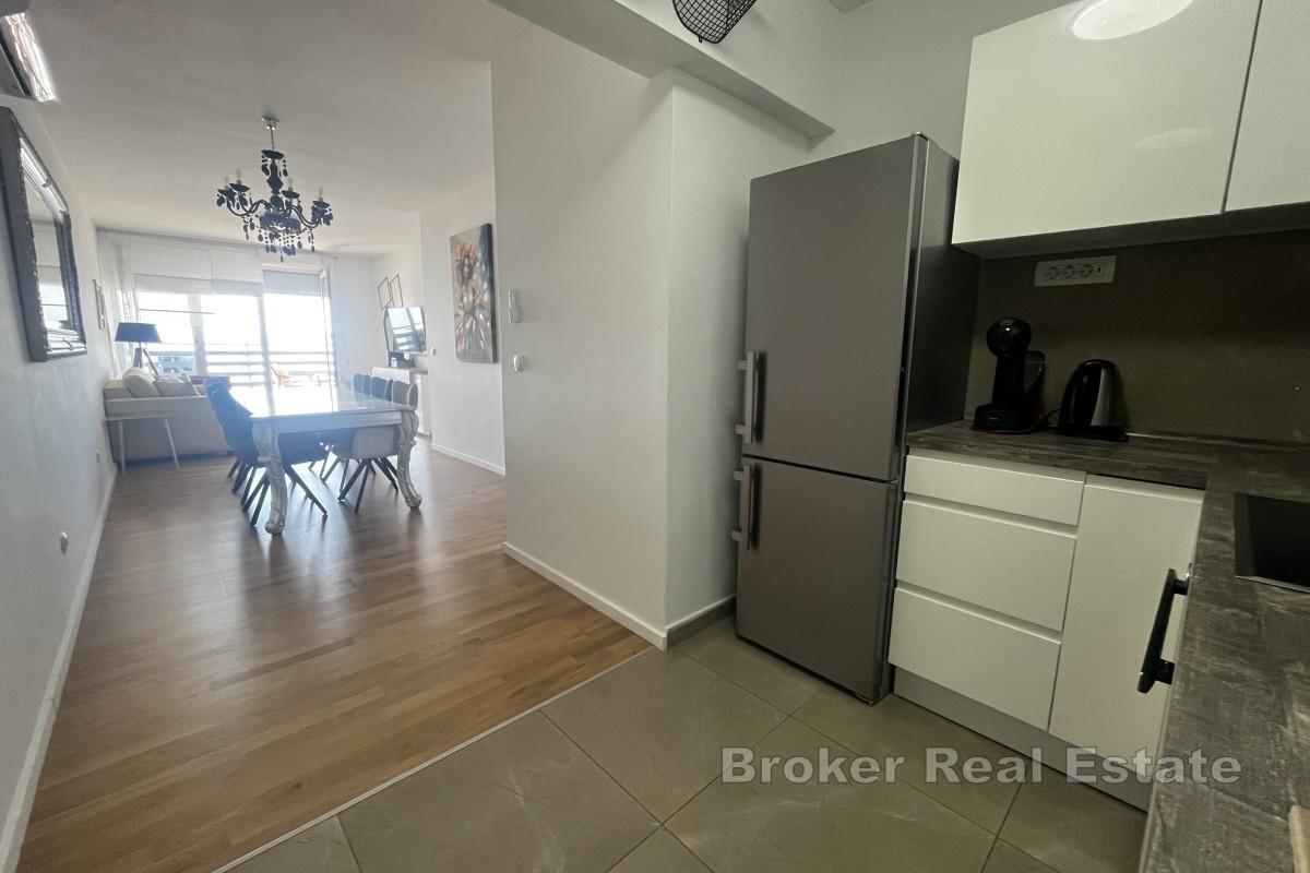 Luxusný dlhodobý prenájom s výhľadom na more