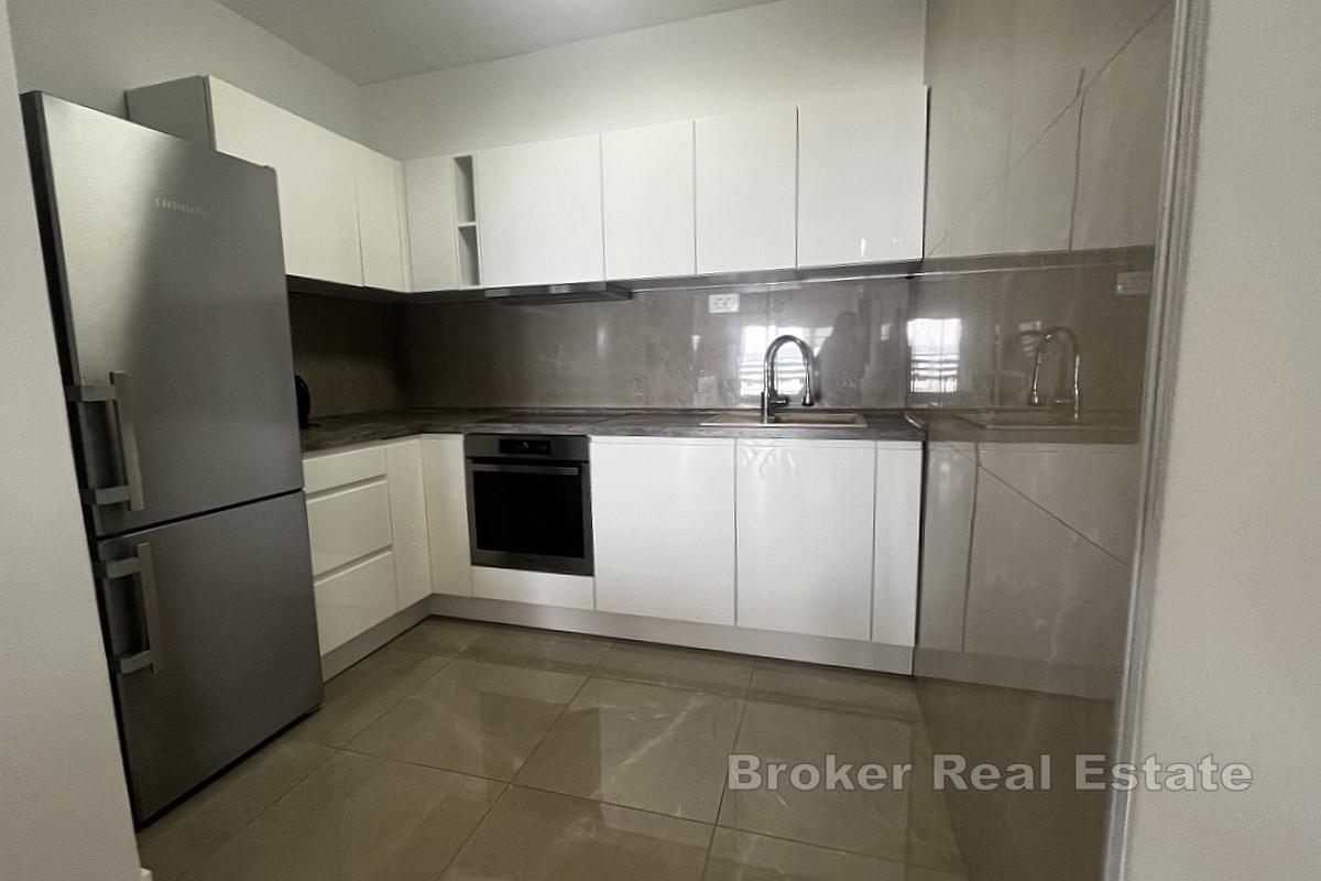 Luxusný dlhodobý prenájom s výhľadom na more