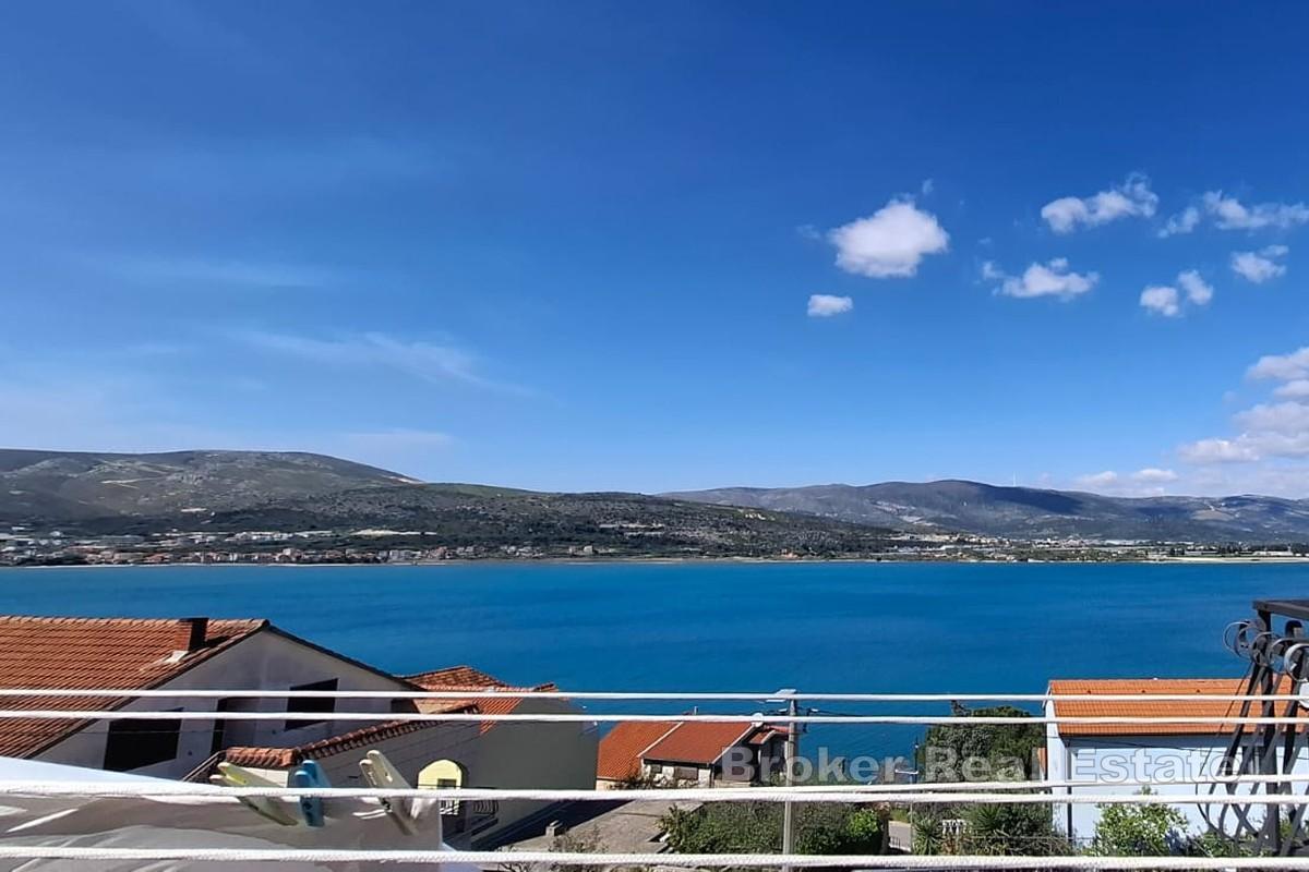 Apartmanska kuća s pogledom na more