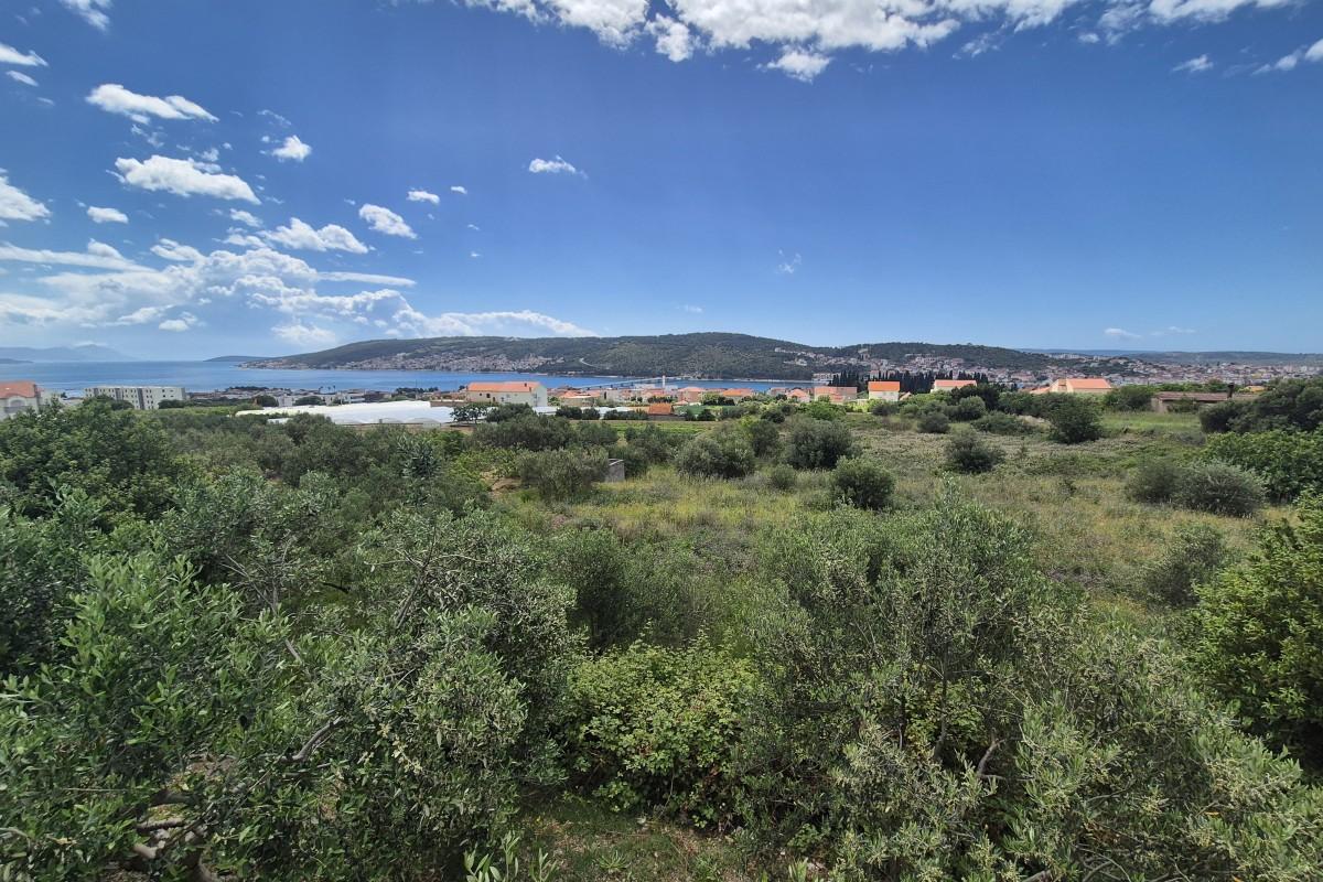 001-2057-40-Trogir-building-plot-in-a-desirable-location-with-a-sea-view-for-sale