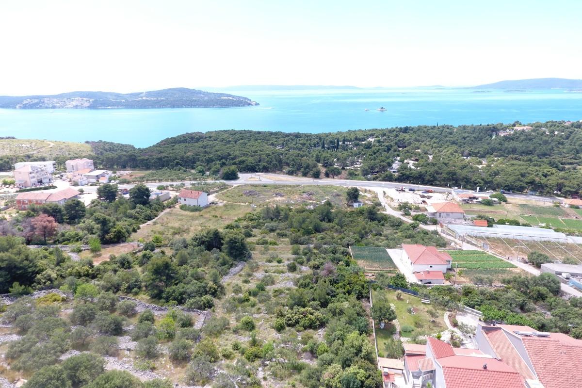 Terrain constructible exceptionnel avec vue mer