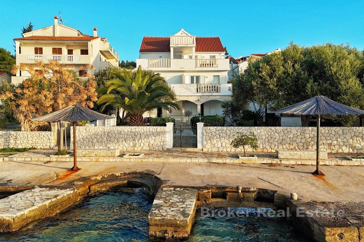 Immeuble d'appartements en bord de mer