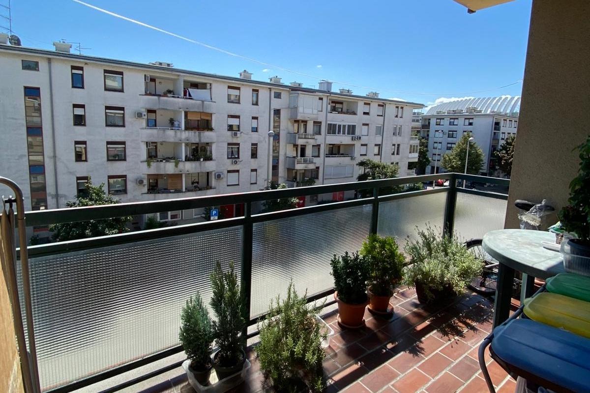 001-2059-04-Zagreb-Spacious-two-bedroom-apartment-for-sale