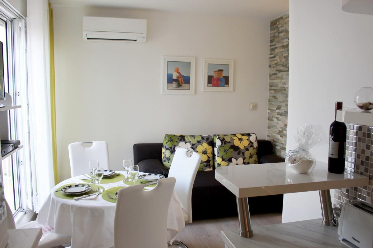 Jednoizbový apartmán blízko mora s výhľadom