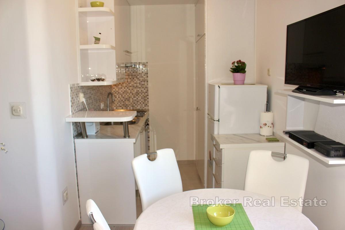 Jednoizbový apartmán blízko mora s výhľadom