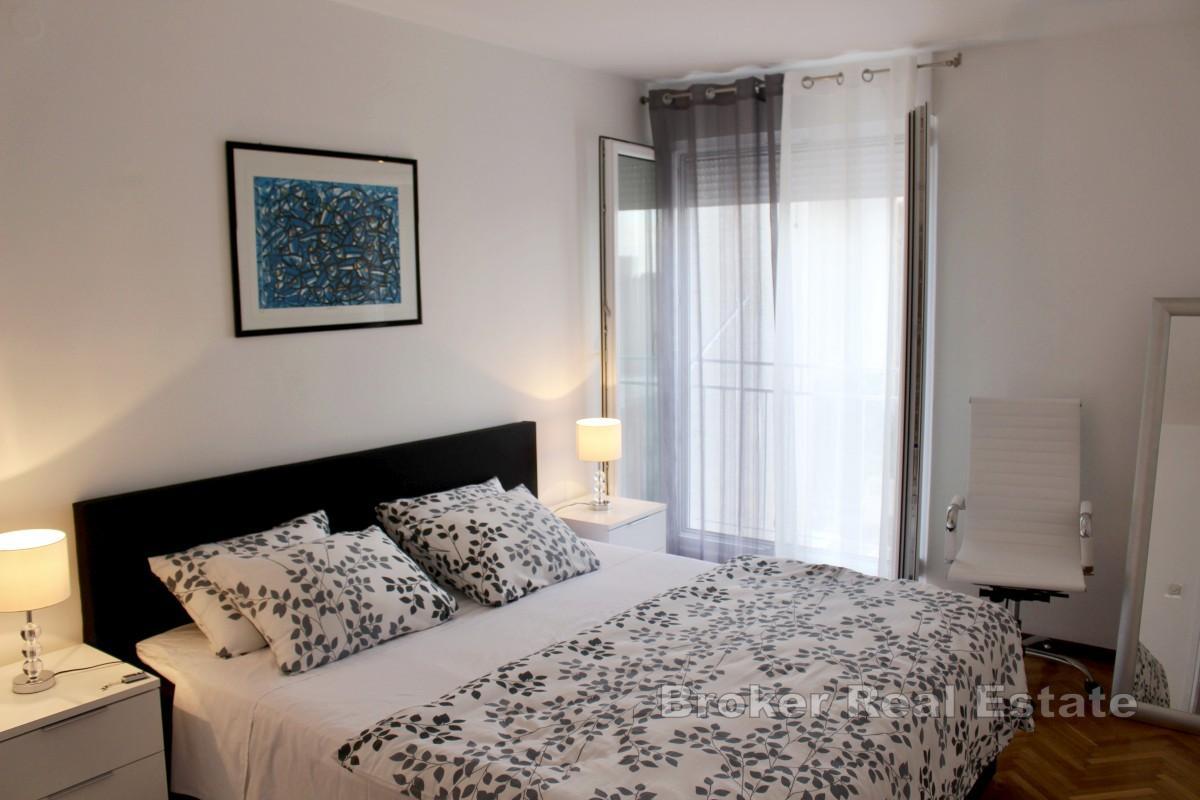 Appartamento con una camera da letto vicino al mare con vista