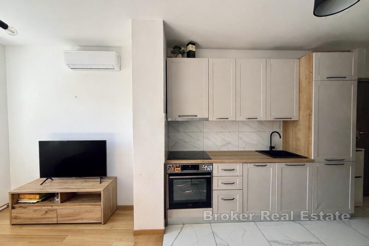 Moderne und komplett möblierte 2-Zimmer-Wohnung in ruhiger Lage