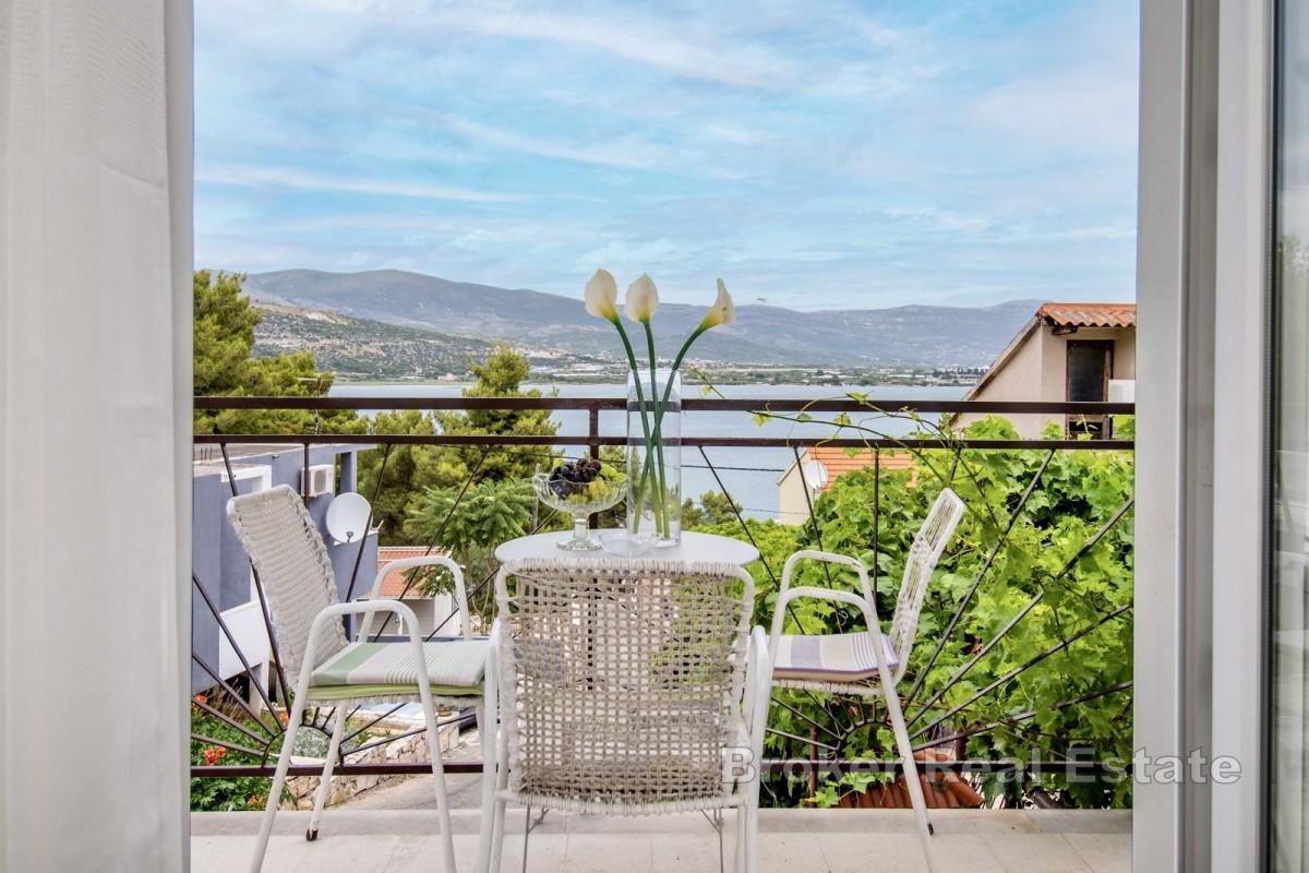 Appartamento in posizione tranquilla con vista mare e ampio giardino