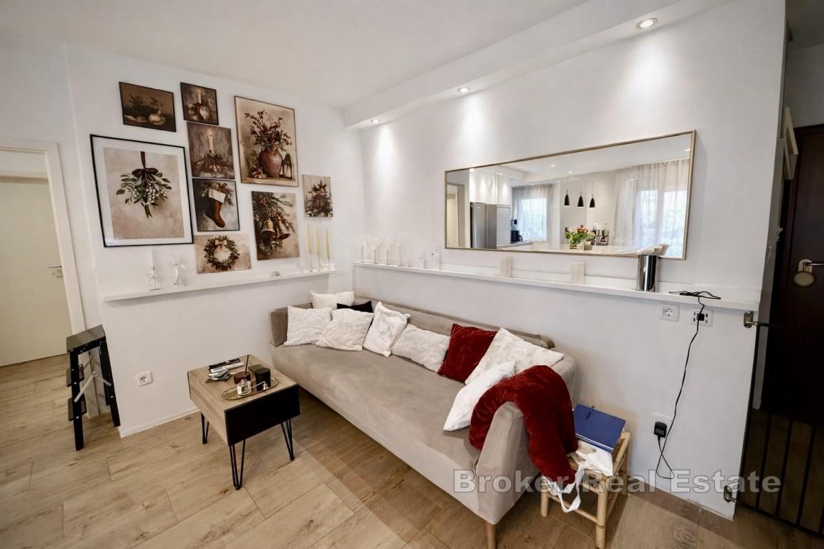 Solrik leilighet med stor privat uteplass