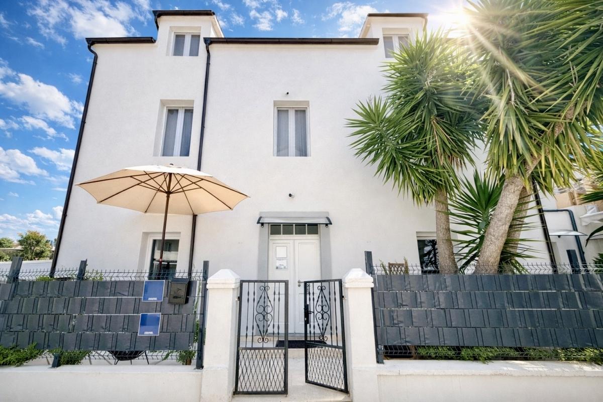 001-2060-10-Trogir-Modern-apartment-house-with-six-units-for-sale