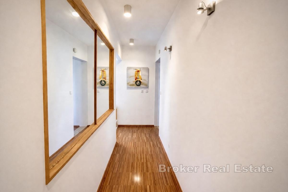 Appartement fonctionnel avec vue imprenable sur la mer