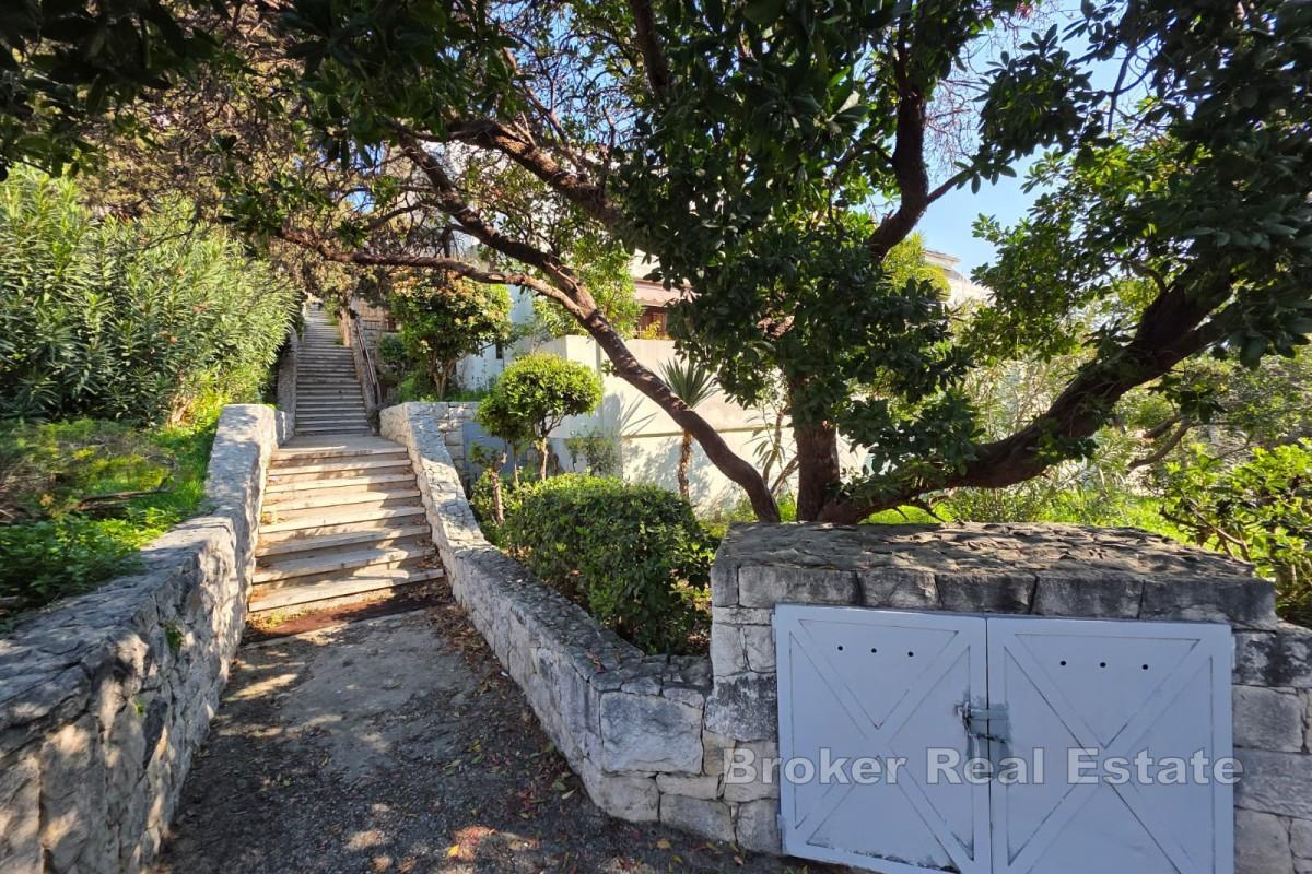 Appartamento con quattro camere da letto e ampia terrazza in posizione privilegiata