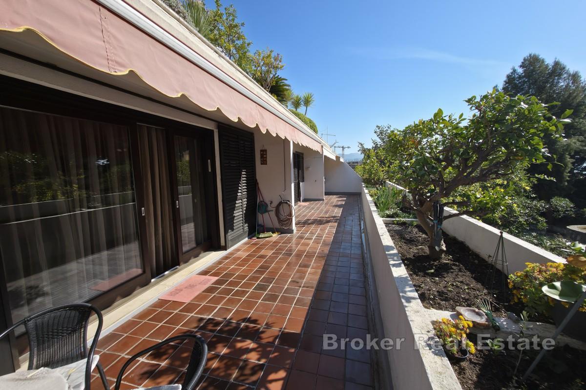 4-Zimmer-Wohnung mit großer Terrasse in Toplage