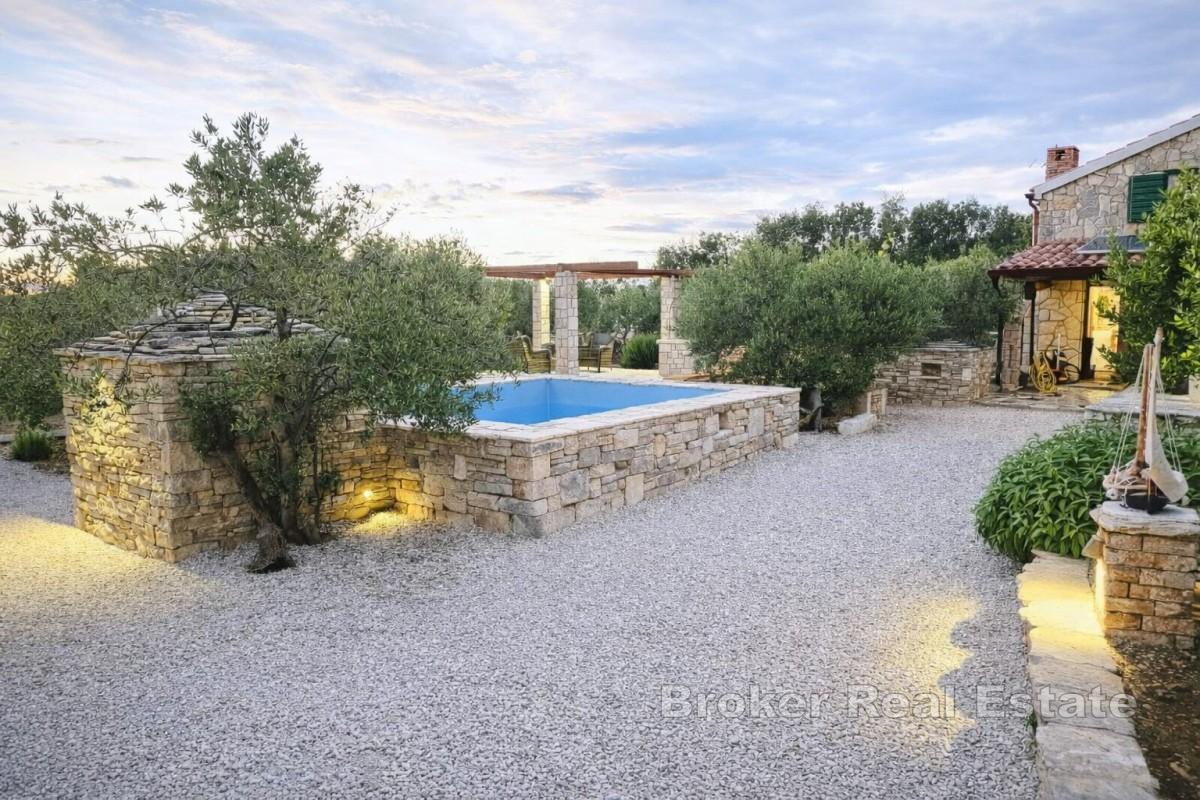 Meditaranska oaza u centru otoka Šolte